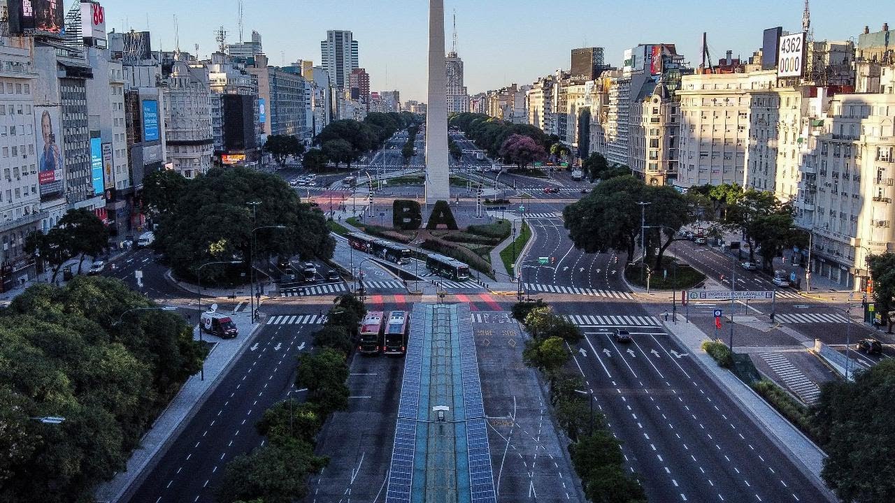 Coronavirus, le città fantasma: strade deserte nelle foto di tutto il mondo