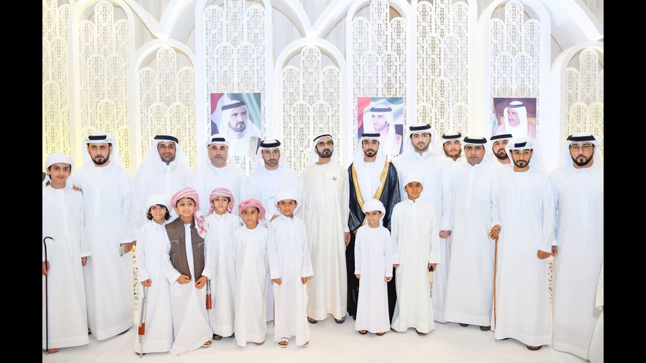 محمد بن راشد يشارك آل المزروعي وآل المهيري أفراحهم في دبي