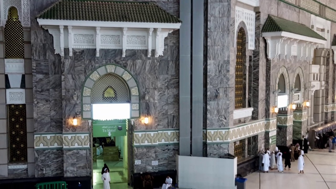 أذان الفجر الأول من المسجد الحرام | ٢-٥-١٤٣٨هـ | للشيخ هاشم السقاف