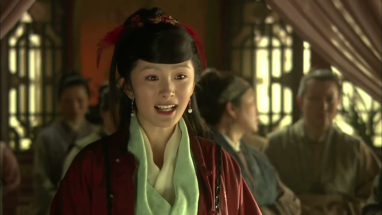 寿夭多因诽谤生，晴雯莫名被王夫人一番厌恶折辱。对晴雯素有意见的老婆子在王夫人面前说晴雯轻狂，王夫人早就不喜欢长得像黛玉的晴雯，把晴雯叫来一番训斥。