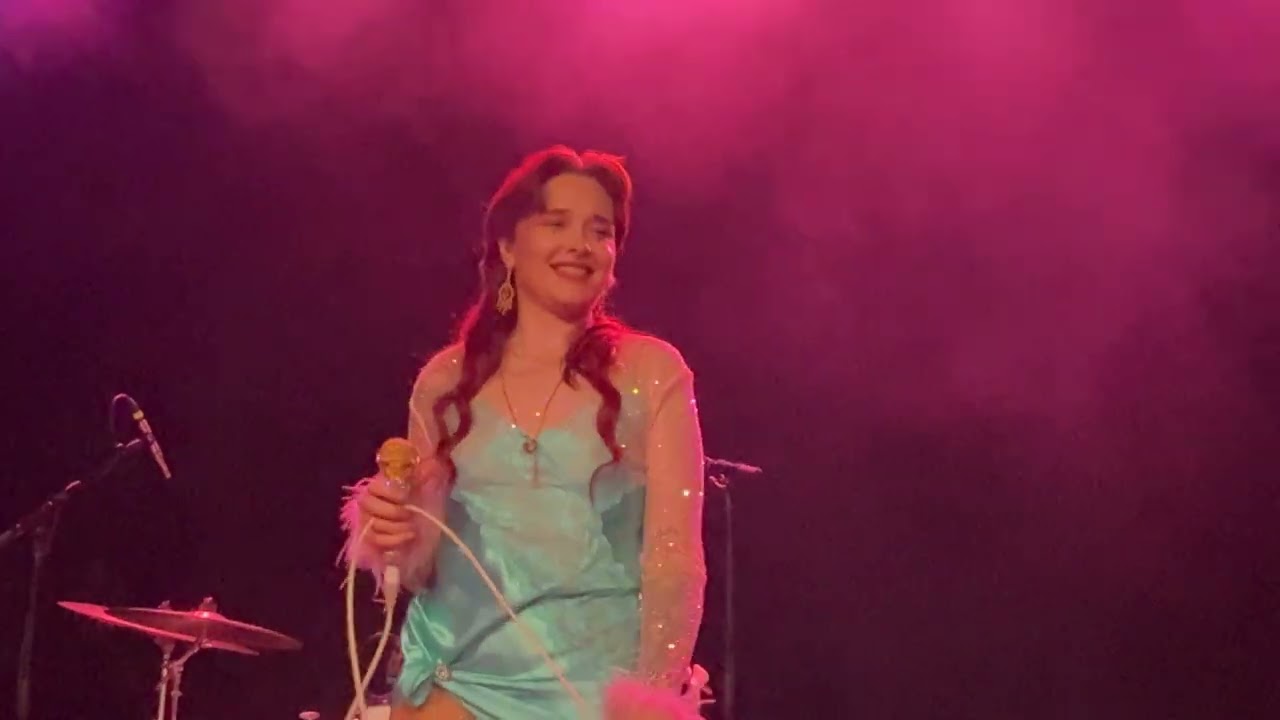 Glitterfox I want you bad live Tacoma Washington 3.15.26 video by MemifulArts 
