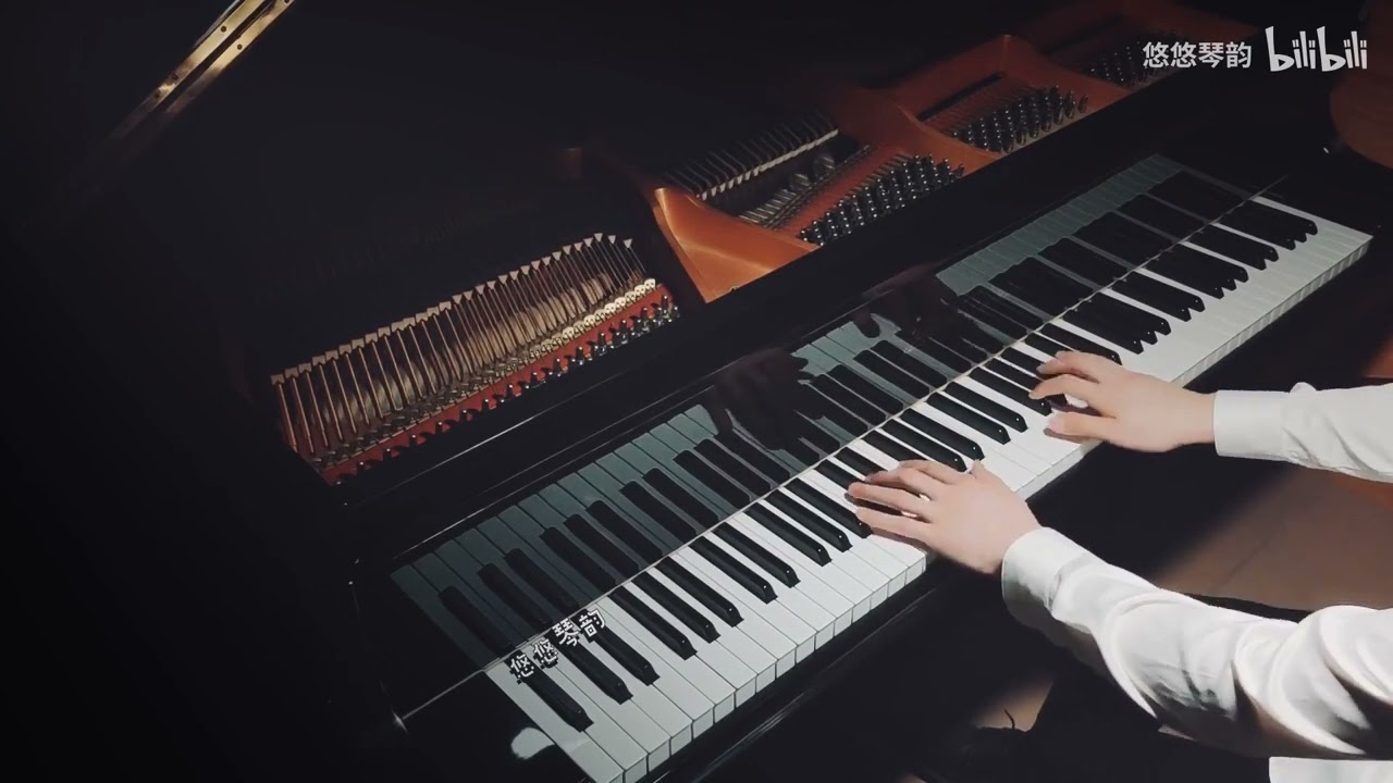 Tay Trái Chỉ Trăng - Piano