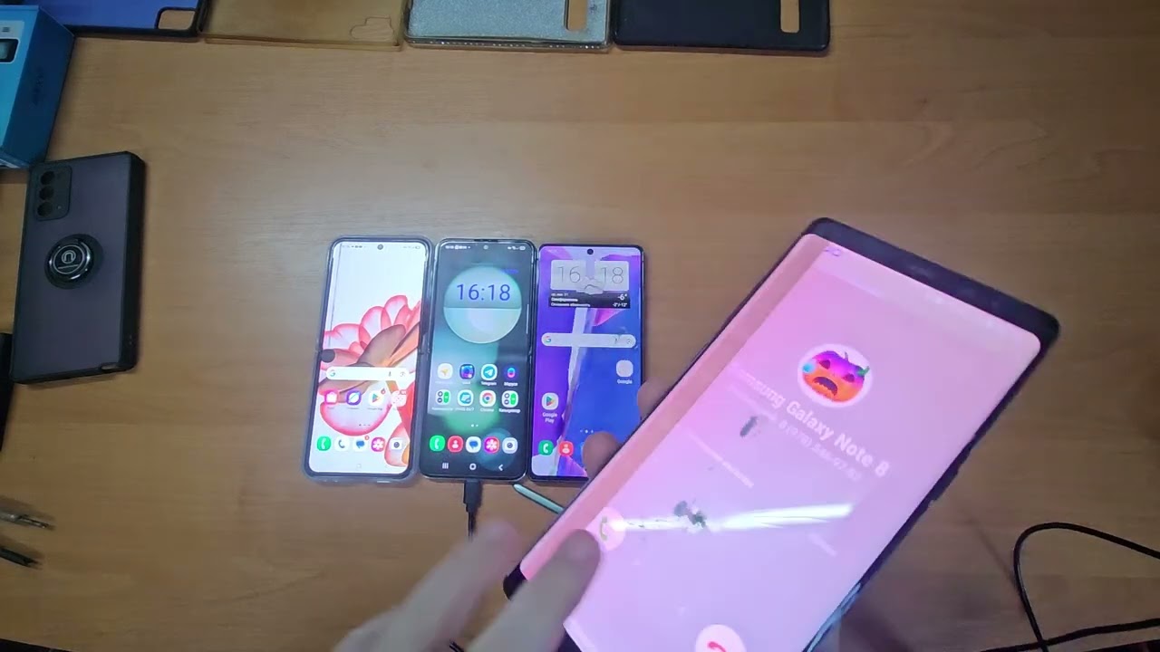 Угадай кто звонит по телефону в следующем две z flip 5 note 20 5G note 8