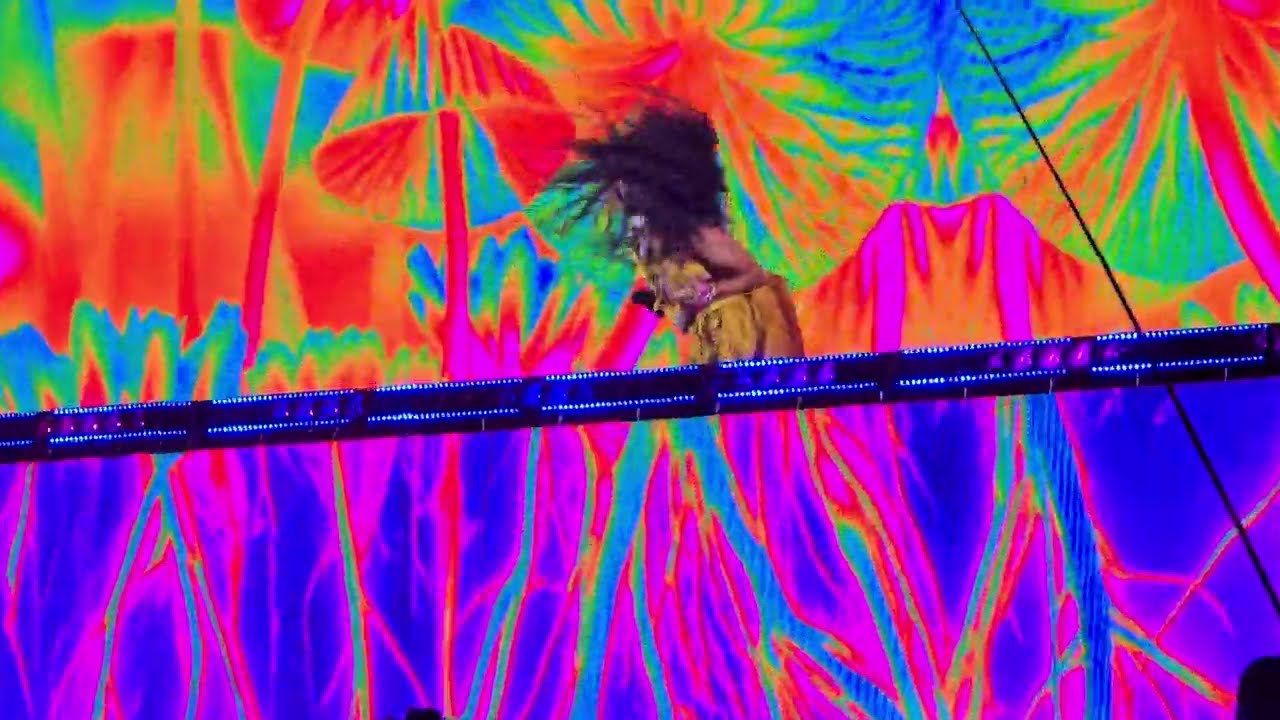 Jessie Reyez - PSILOCYBIN & DAISIES @YouTube Theater