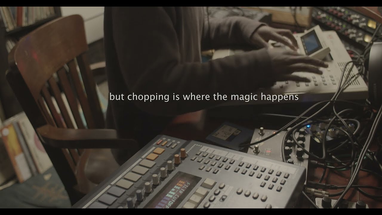 Chopping samples is where the magic happens -- MPC 3000 + Yamaha SU700