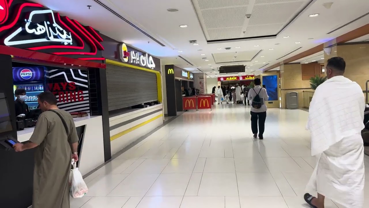 Food court in Makkah 