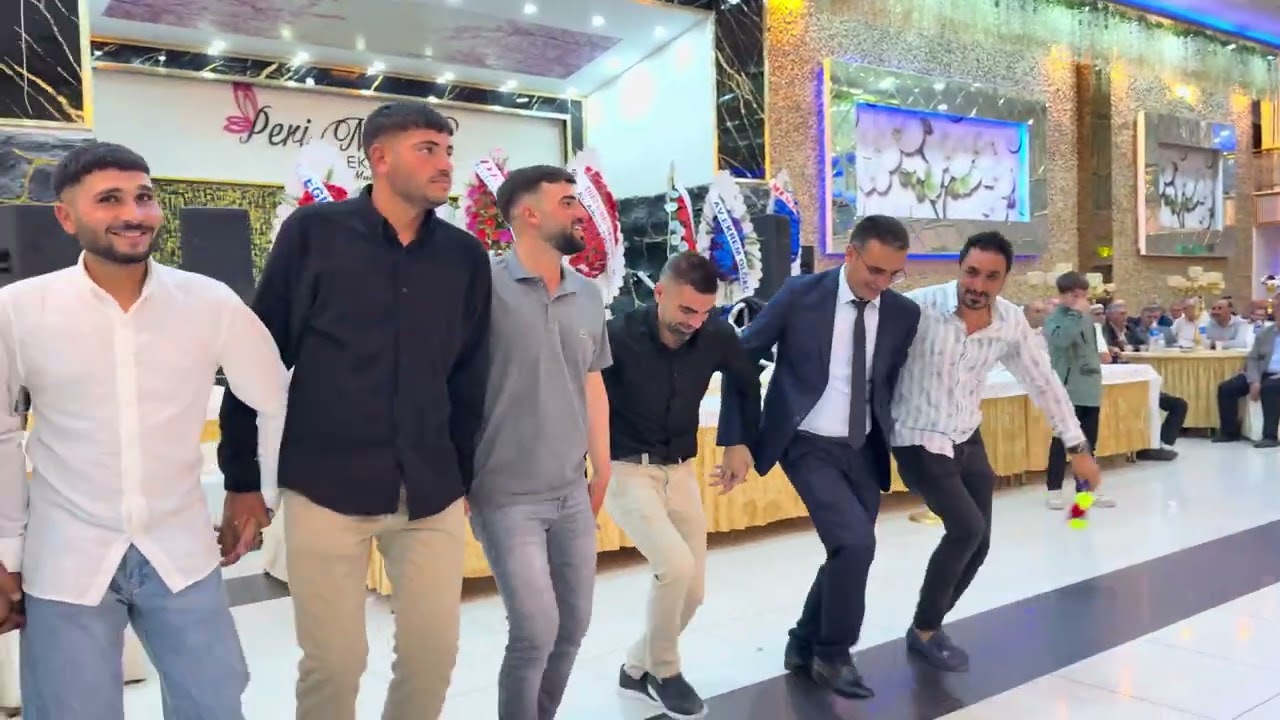 Tetik ailesinin düğünü 
