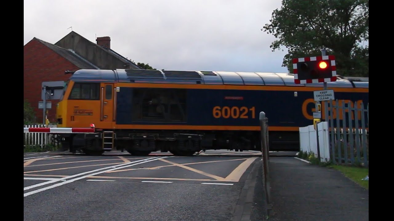 Seghill Level Crossing, GBRF Class 60s