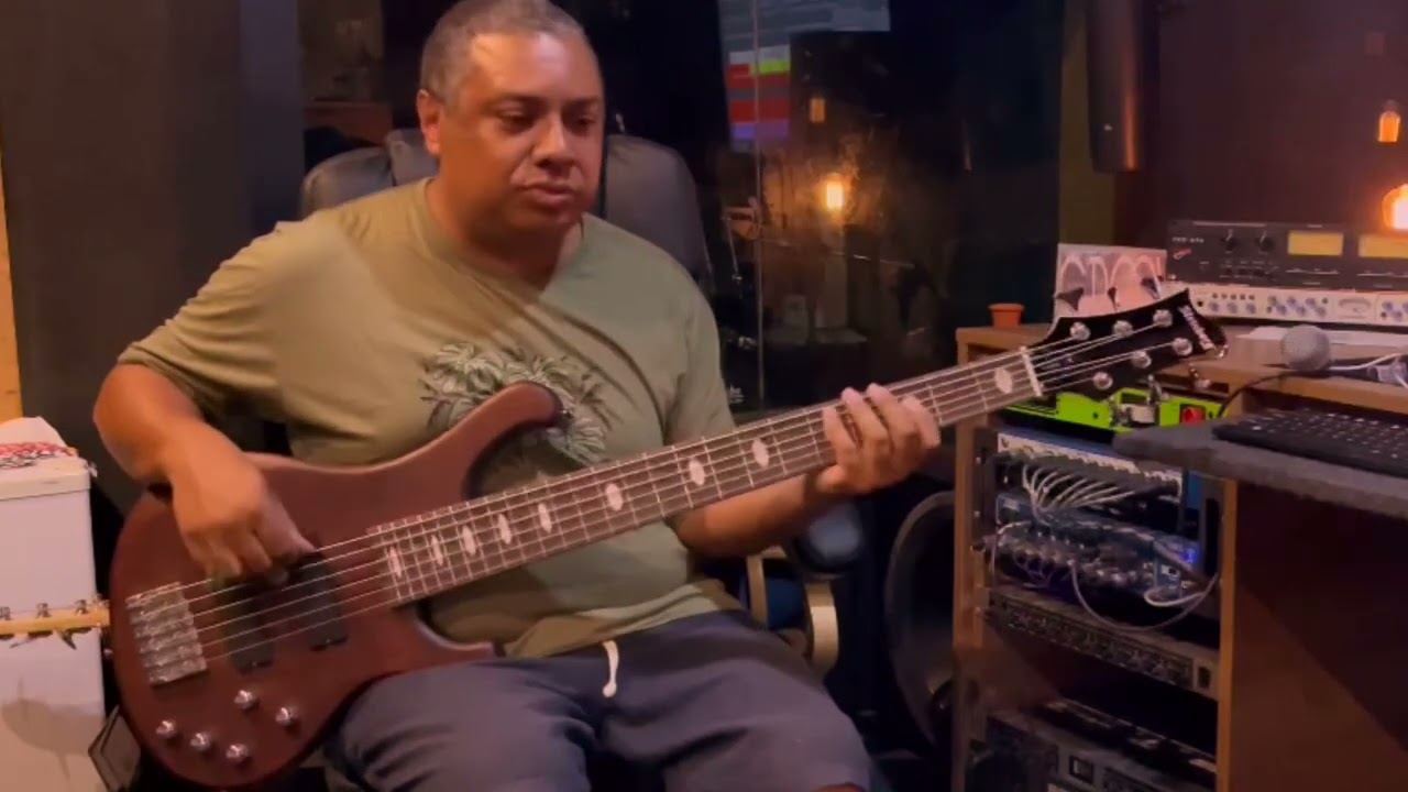 Um som com meu Strinberg “SAB66 DW”, baixo original!!! Sem perguntas qual pedal, captador, circuito!