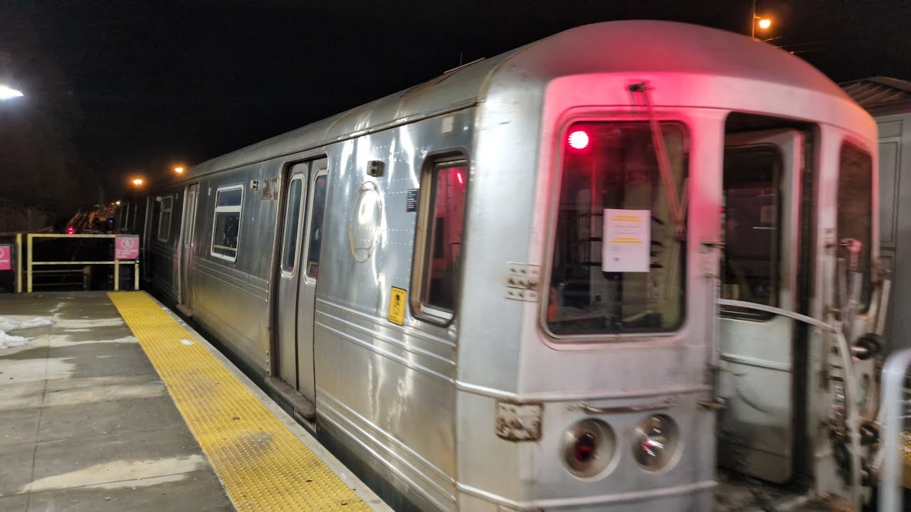 NYC Subway: R46 Scrap Cars 6018-6021 & 6074-6077 SBK Move at 9th Avenue via the D Line 