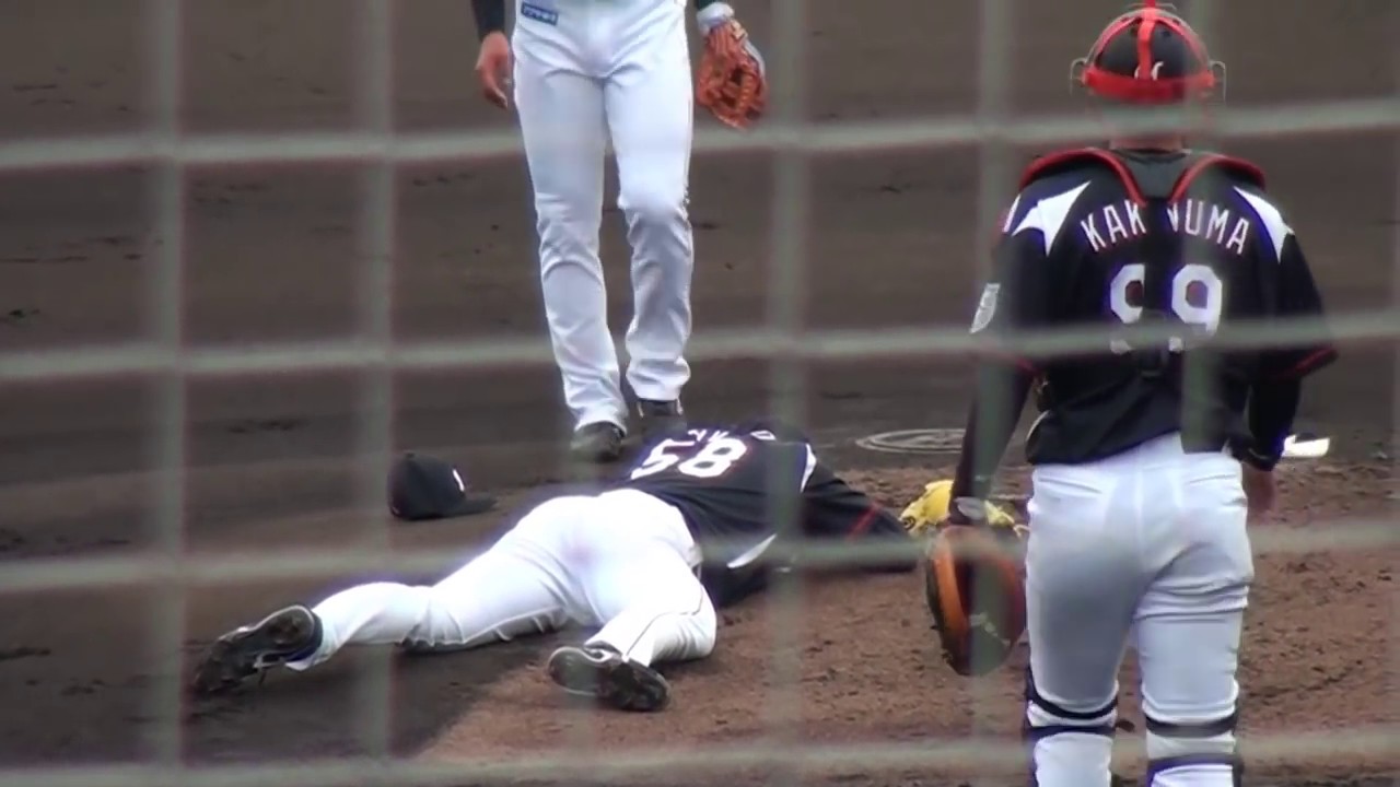 ロッテ・高野投手の頭に打球直撃、救急搬送