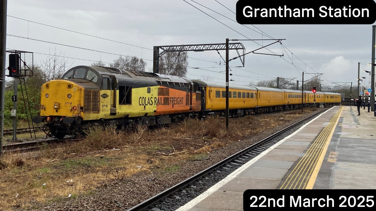 Trains at Grantham Station (22/03/2025) ft: @addison_on_pawz & @EWSTransportUK