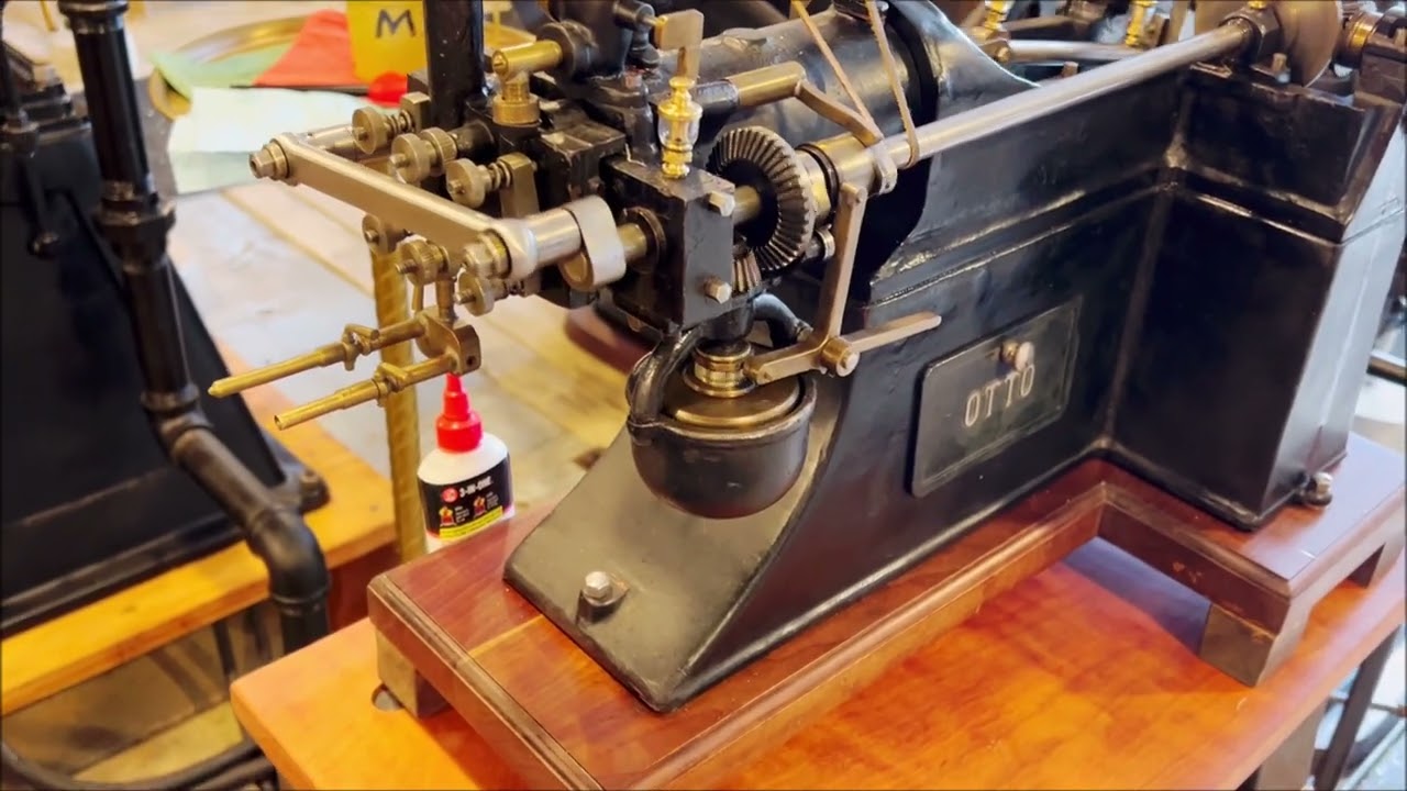 Model of an 1882 Otto slide valve gas engine