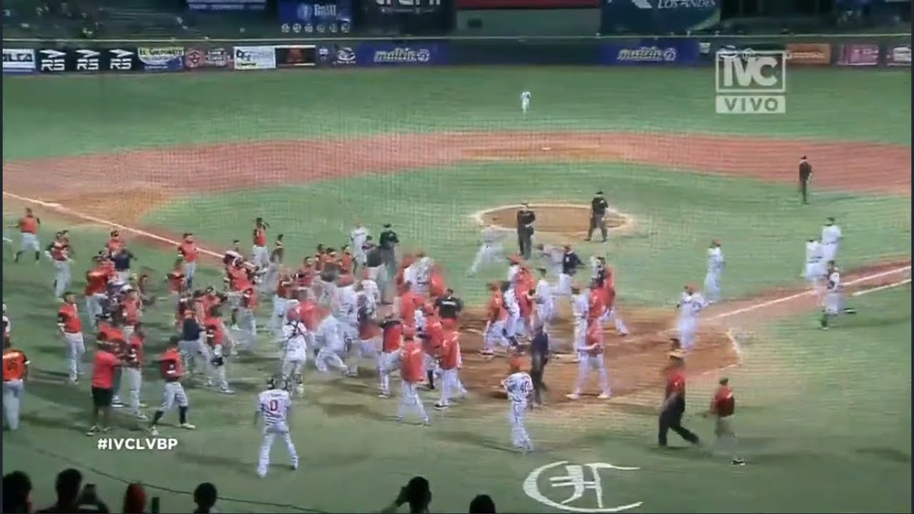 ZUL @ ANZ | PELEAS entre Águilas y Caribes (08/1/2020)