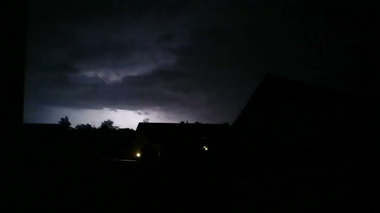 Blitz intensives Nachtgewitter vom 12.7.23 in Kleve