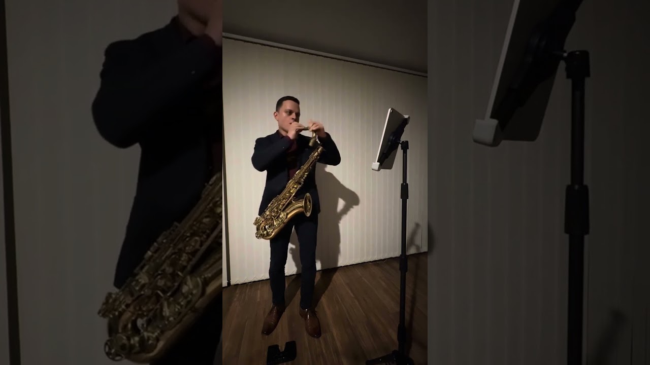 Dio Russi performs J.S. Bach BWV. 1007 on Tenor Saxophone
