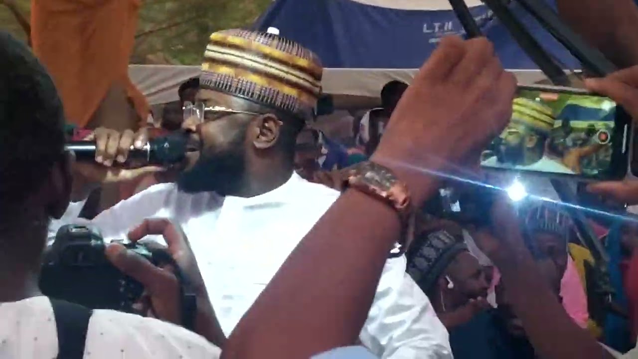 Adam a zango show sallah 13x13 gidan zoo Mata harsumasuke tsabar murnaa ta. sallah