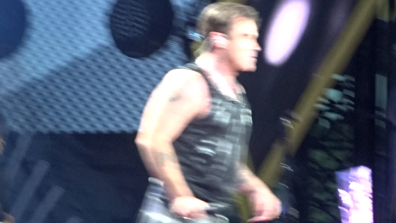 Robbie Williams Aviva Dublin 17th June 2017 inner pit singing Joe Dolan's 'Good looking woman'