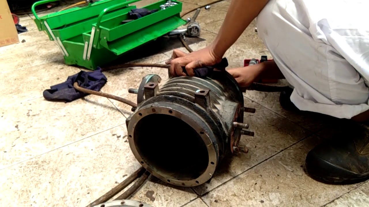 Service pompa(vakum) Truk tangki limbah.