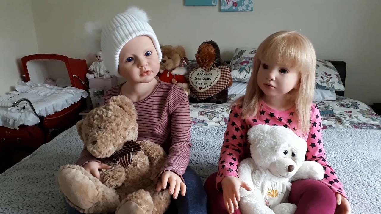 Comparing Angelica by Reva Schick and Aloenka by Natali Blick