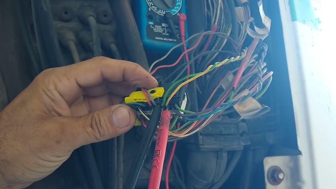 Medindo a resistência nas redes J1939/J1708/J1587 -  Volvo FH 460