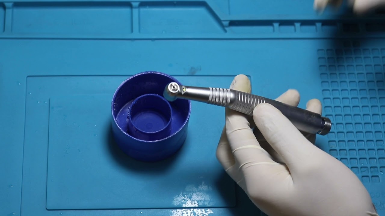 Mantenimiento de una turbina odontológica de la marca kavo