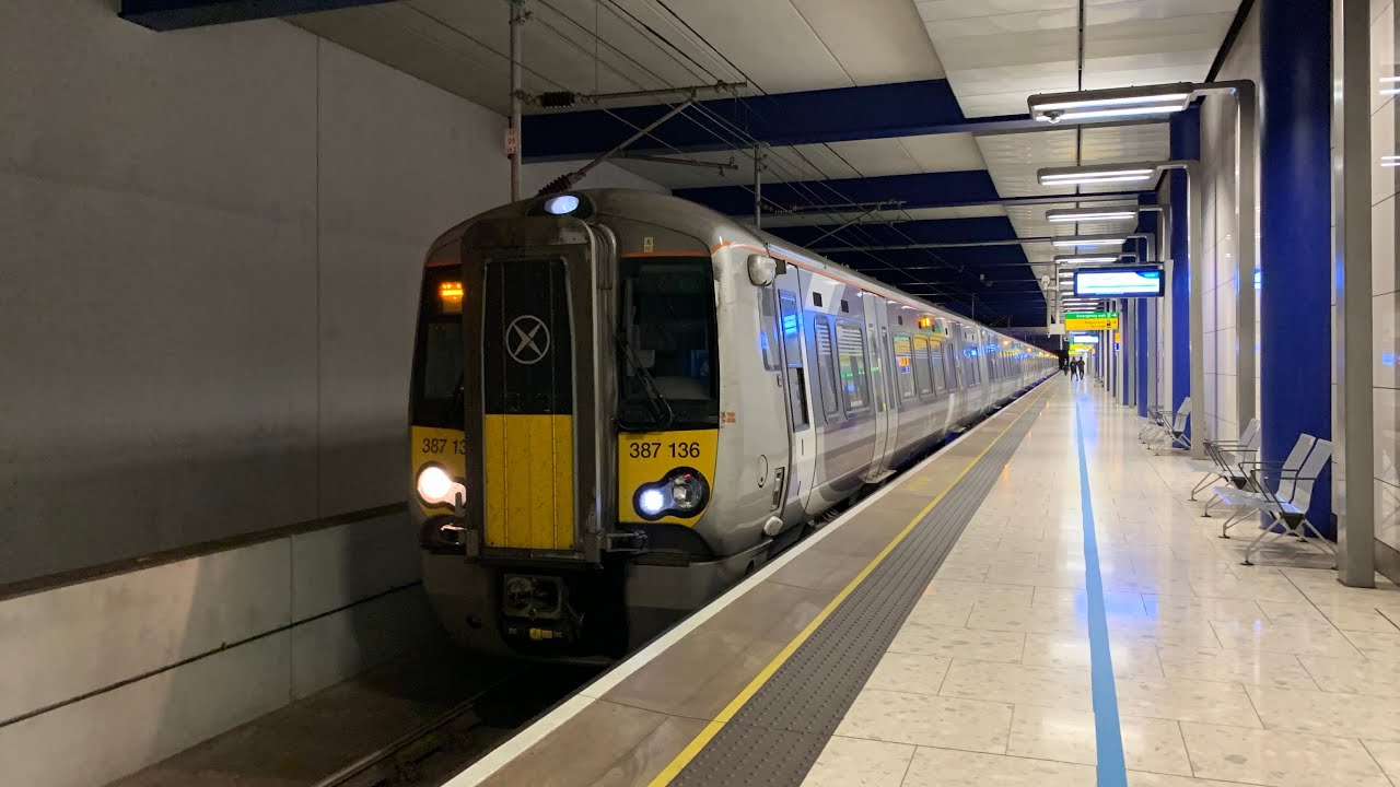 Trains At Heathrow Airport 27/11/21