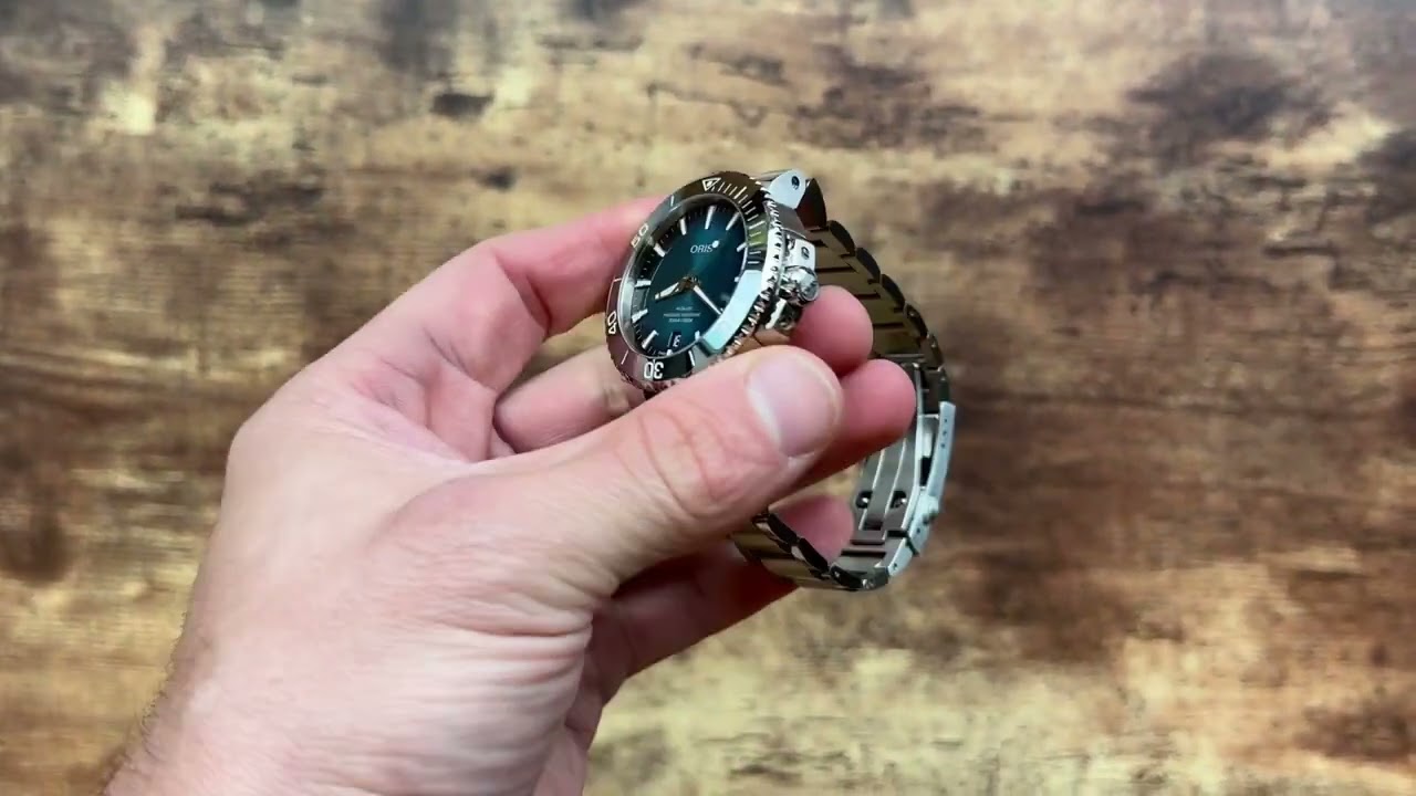 Oris Aquis Blue 39mm