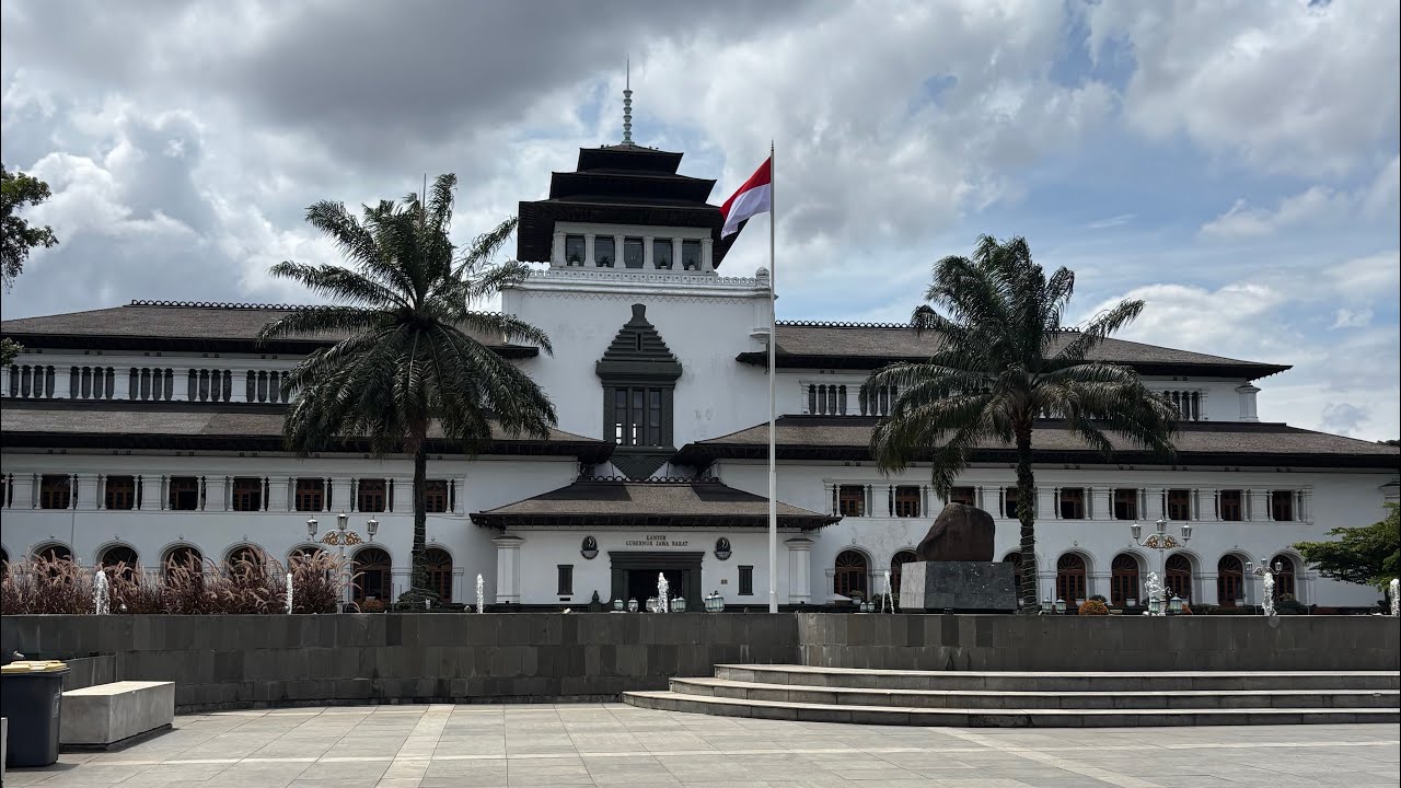 Main ke gedung sate