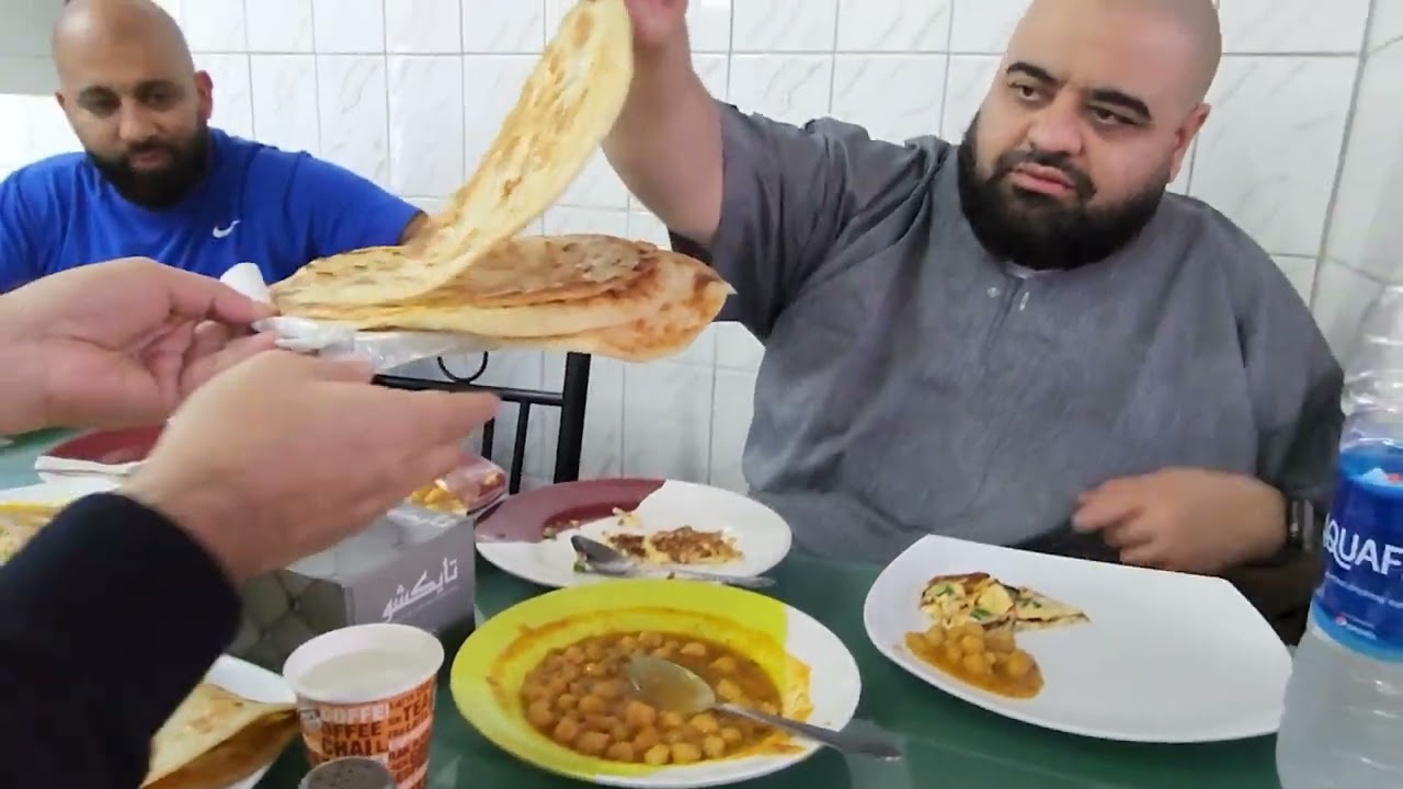 Ravi's Restaurant  Best Pakistani Foodin Dubai? with @AmaarXSiege  #halal #dubai #pakistani #yum