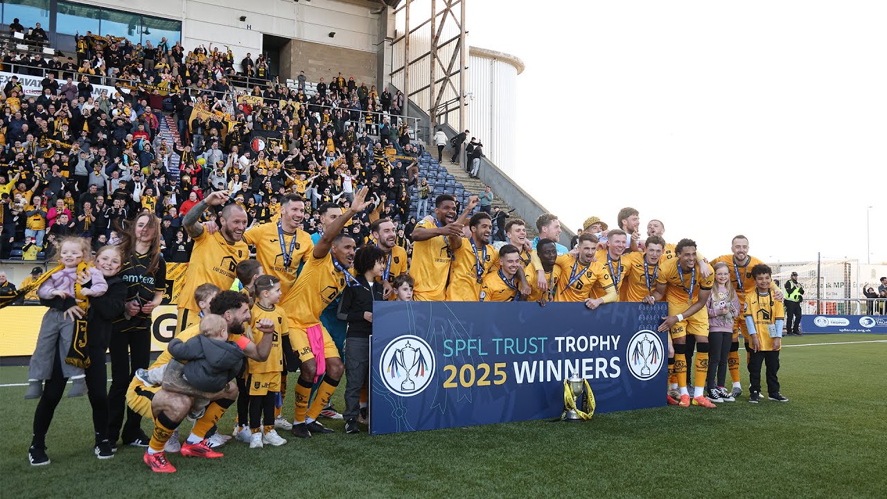PITCHSIDE | Livingston win the SPFL Trust Trophy! 🏆