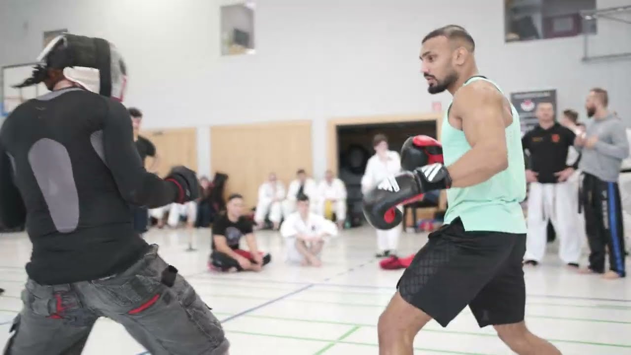 Panuntukan VS Boxing - Thulasi Tharumalingam
