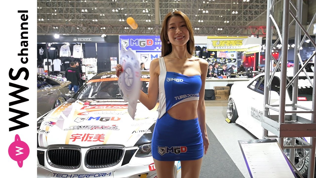 レースクイーン・愛聖りさ、ヘソだしふんわりロングスカート姿で東京オートサロン2026に登場！今年の目標を漢字1字で表すと「走」＜TOKYO AUTO SALON 2026＞