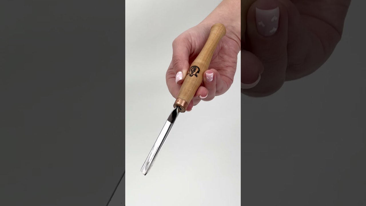 90&deg; Precision: The Secret to Sharp Wood Art 📐 #woodcarving #tools #asmr