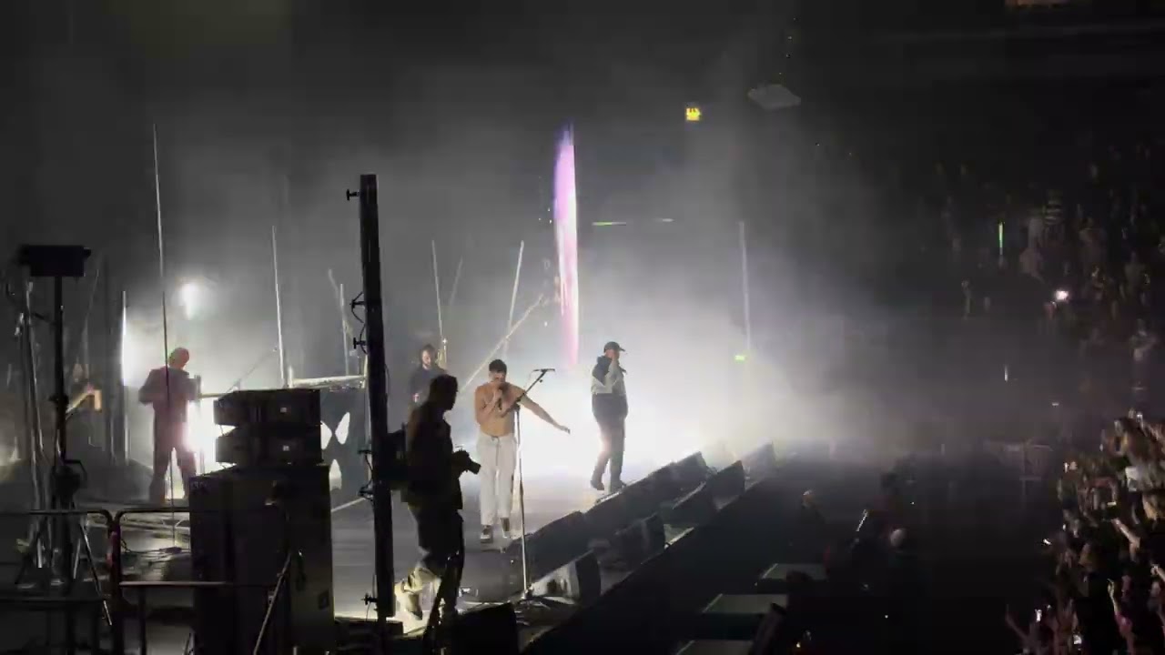 KNEECAP - C.E.A.R.T.A LIVE BELFAST SSE ARENA 2024