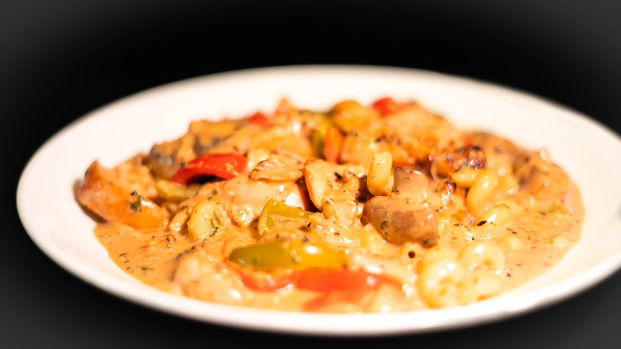 Cooking Chicken à la King | Prohibition Era Classic Recipe