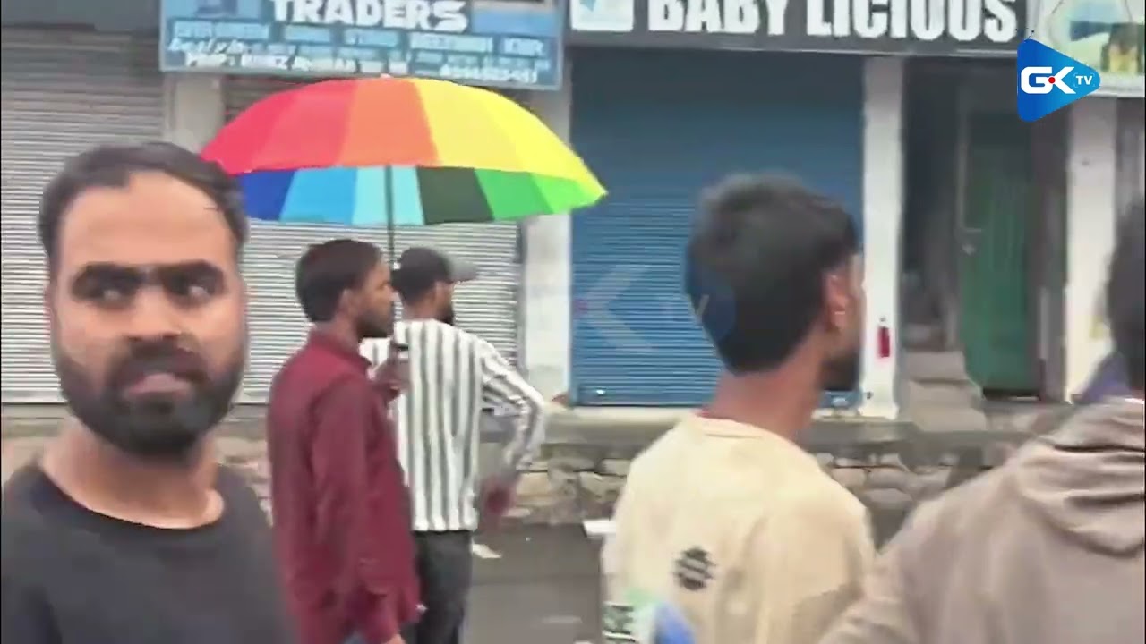 Beerwah hit by floods; municipal shopping complex damaged, traders struggle to save goods