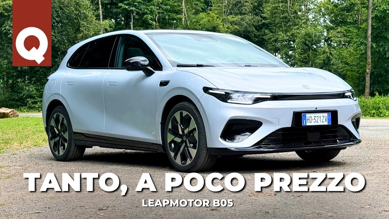 COMPATTA a TRAZIONE POSTERIORE, poteva farla Alfa Romeo e invece... | Leapmotor B05
