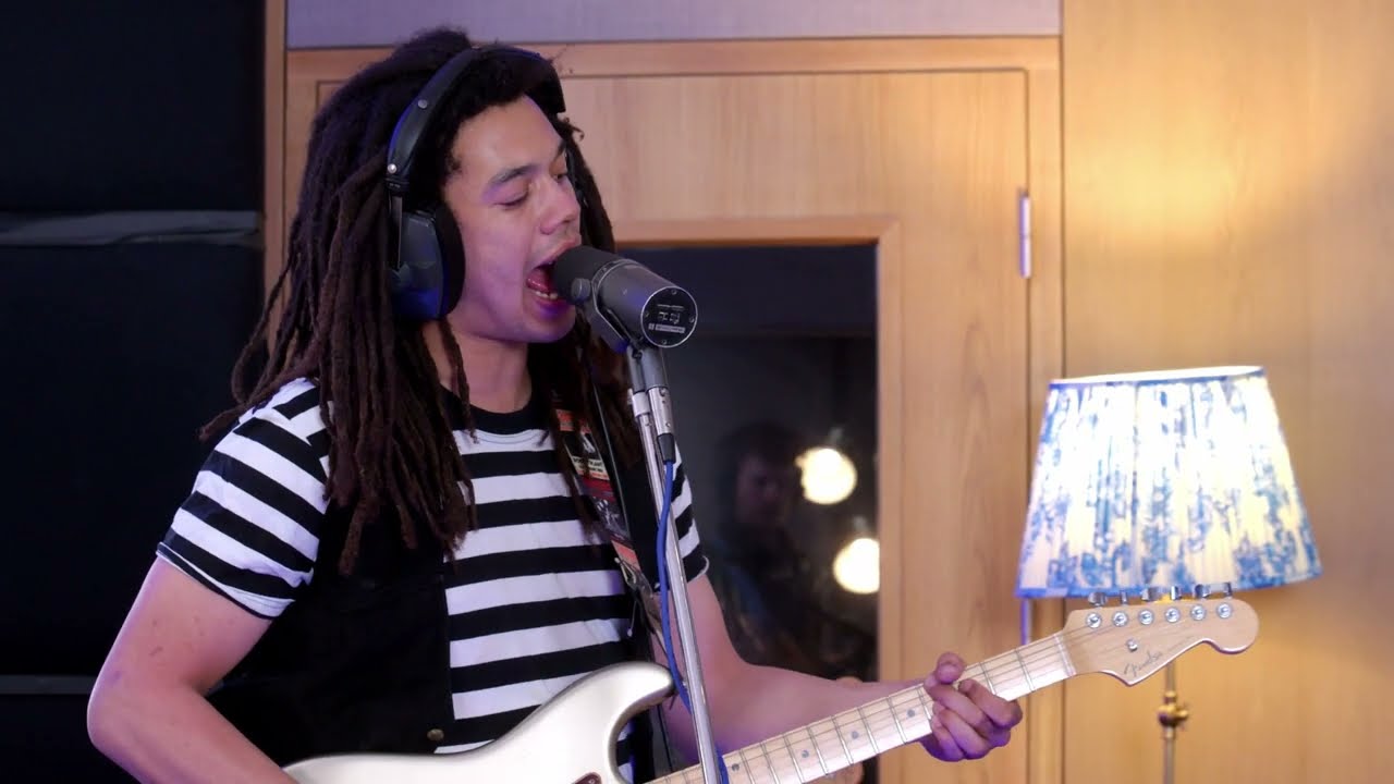 Cosmo Pyke - Low - Abbey Road Studios