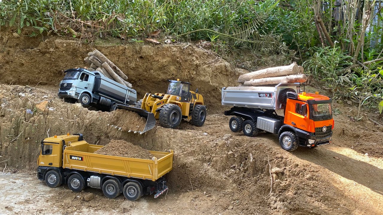 Aksi #99 Dump Truk RC Huina 1536, Truk Merci Muatan Tanah Merah Bangunan Excavator Besar Huina 1593 