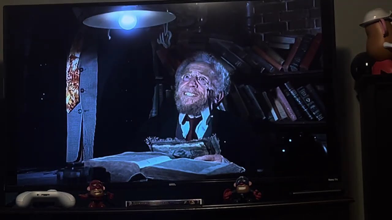 Review of The 2009 DVD Closing of Bedknobs and Broomsticks Enchanted Musical Edition 