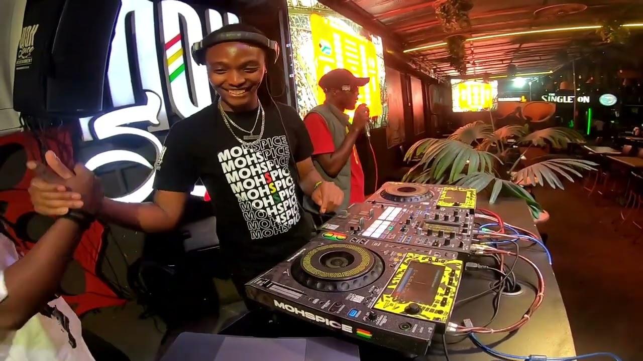 Dj Kamuzeey & Mc Jah Watchman - Aluta ya kwanza 2026 set