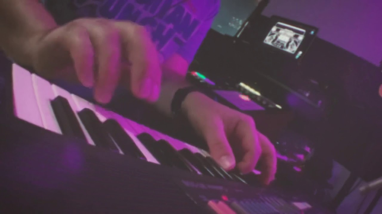 Beat making with po33 and an old casiotone