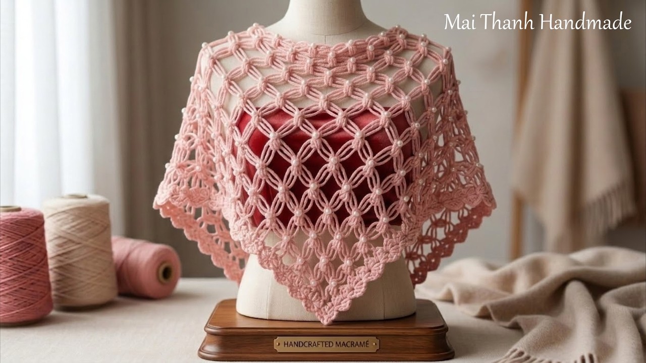 Crochet triangle scarf tutorial (Eng sub) I Móc khăn choàng tam giác họa tiết lưới kiểu xỏ hạt