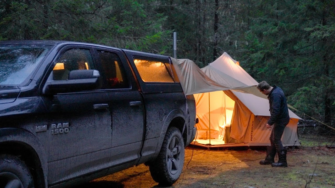 Дождливая ночь в роскошном палаточном кемпинге | Звуки кемпинга