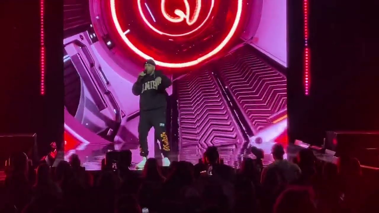 Nicky Jam - Voy A Beber (Live in Chicago 2022)