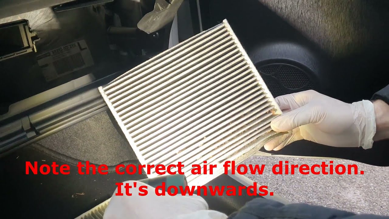 How to replace cabin air filter - Toyota Yaris 2011-2019
