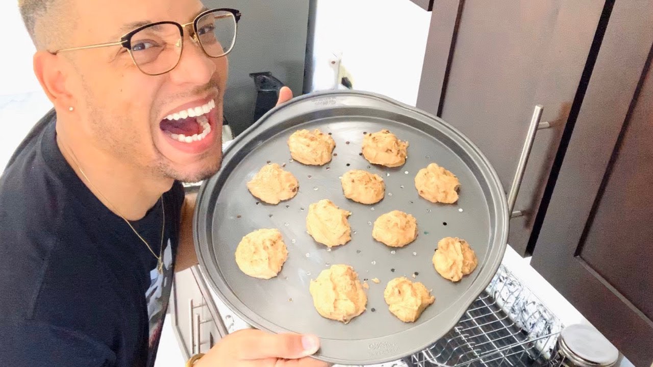 I BAKED COOKIES FOR THE FIRST TIME  | QUITE PERRY