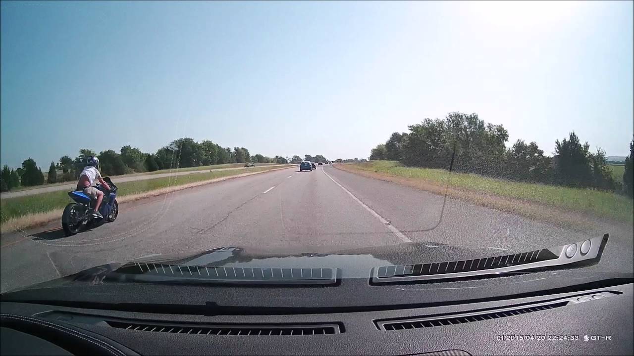 SBD700 GT-R vs R6