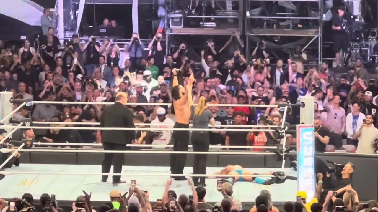 Seth Rollins Cashes In Live Reaction Summerslam 2025 